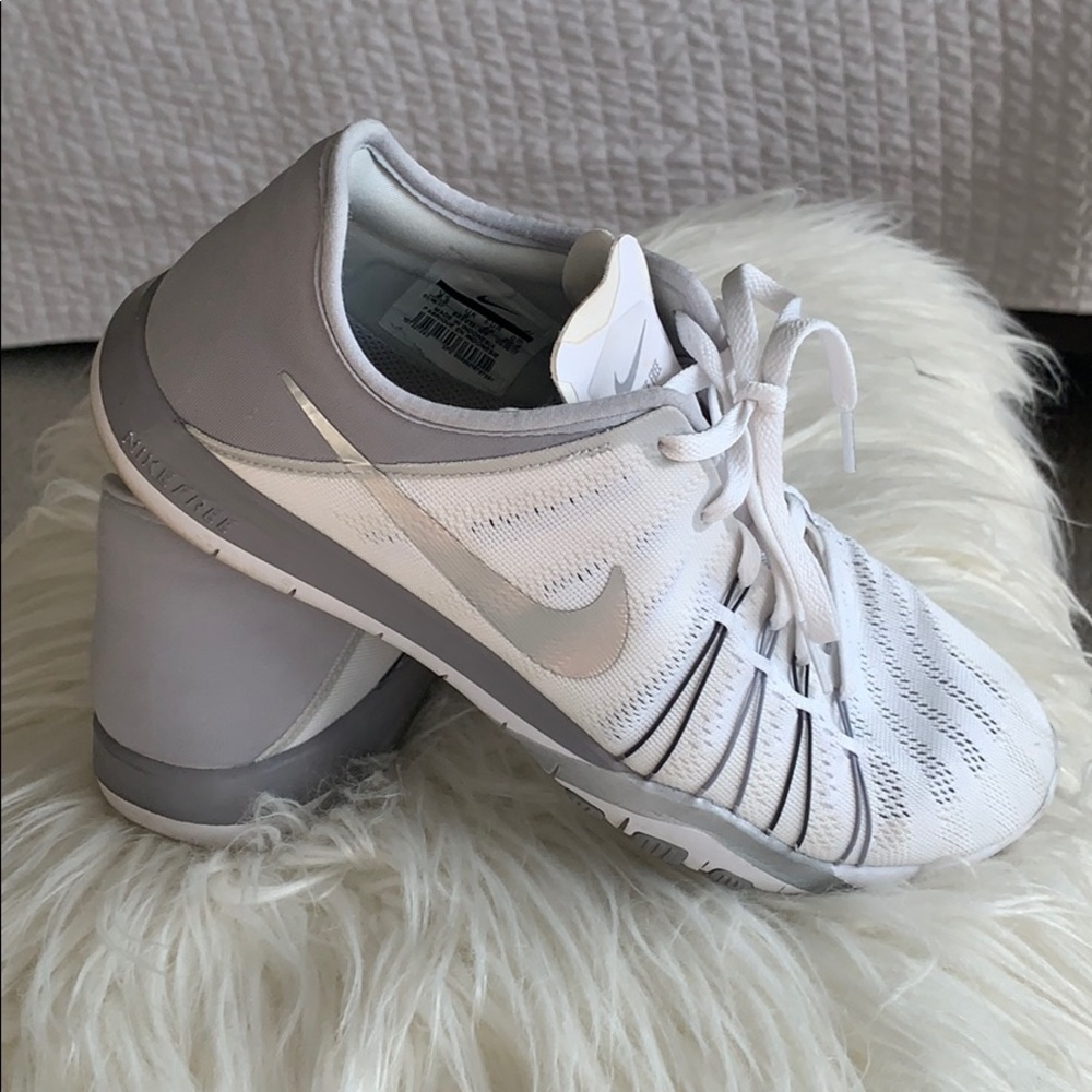 Nike Free TR 6